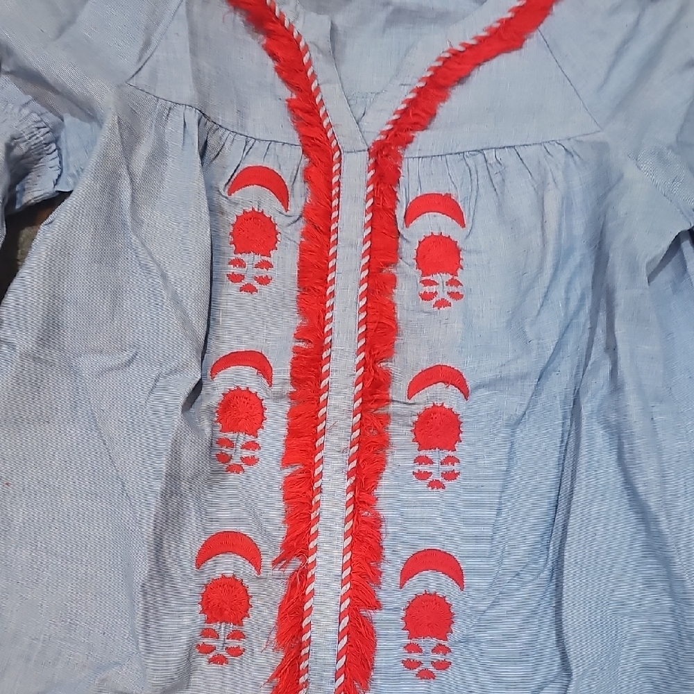 Blue Embroidered Blouse and White Eyelet Top Bundle Of 2 Tops - Picture 5 of 6